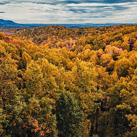 Secluded Mtn View New! 10 Mins To Gatlinburg Or Parkヴィラ エクステリア 写真